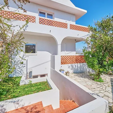 Guest house Caparica Vibes